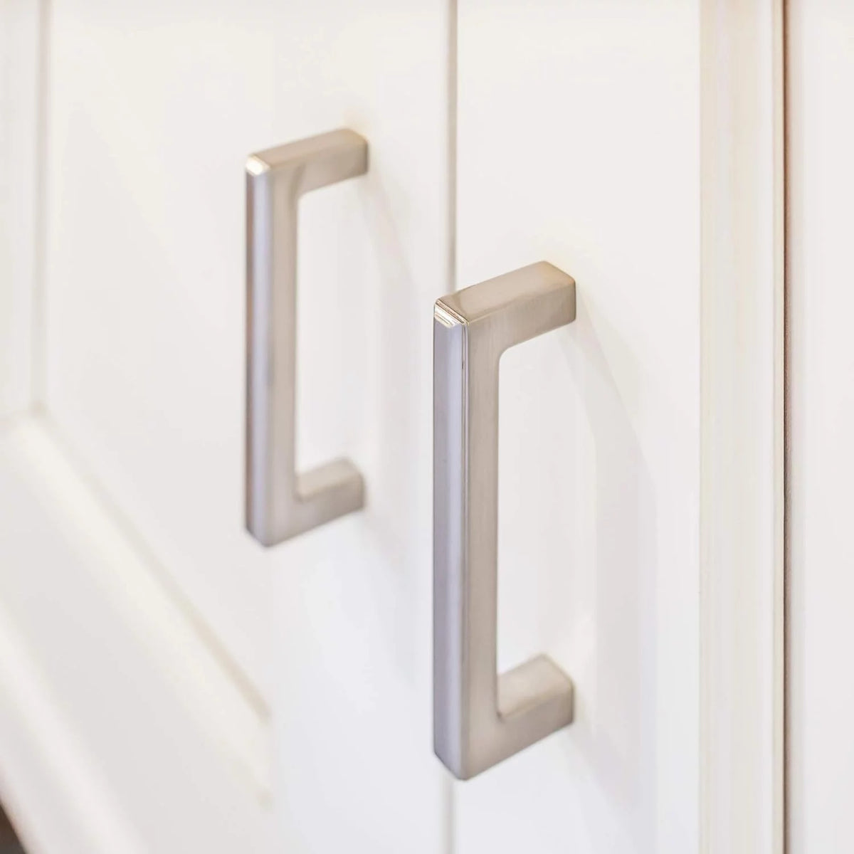 Polished Chrome 18" Bar Handle Kitchen Cabinet Hardware C895166