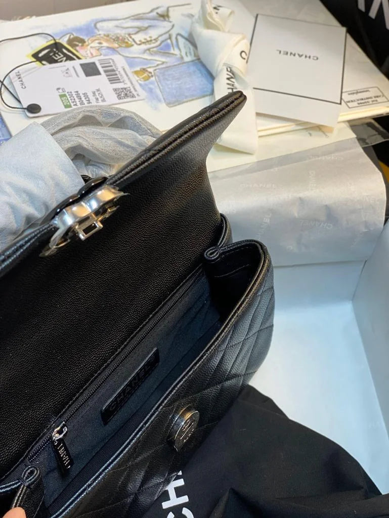 Small Flap Bag Black E75723