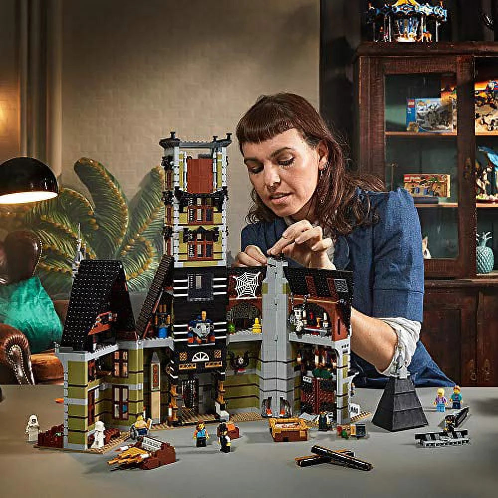 Haunted House Building Kit 3,231 Pieces L701420