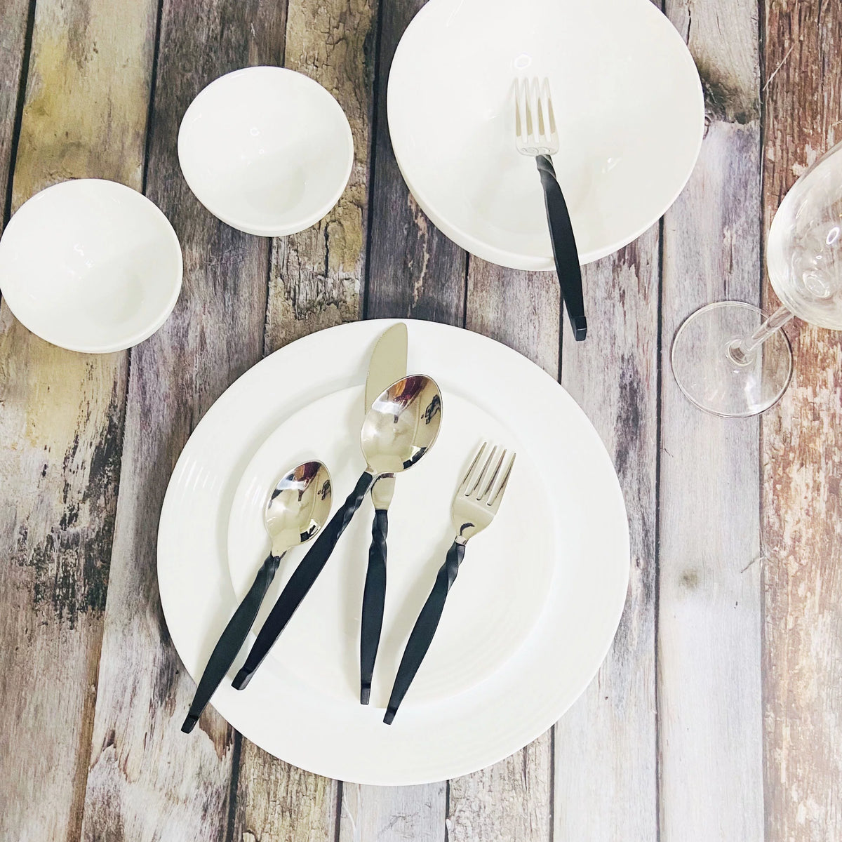 20 Pc Flatware Set Z71168