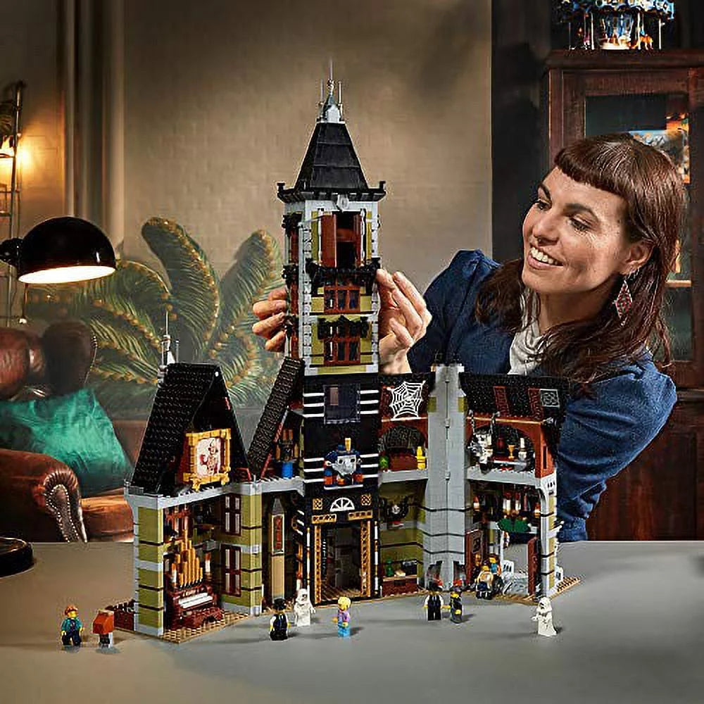 Haunted House Building Kit 3,231 Pieces L701420