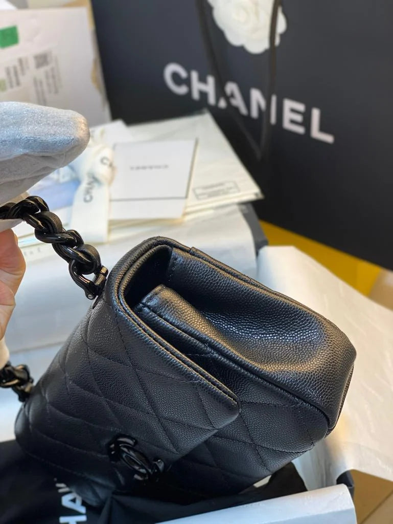 Small Flap Bag Black E75723