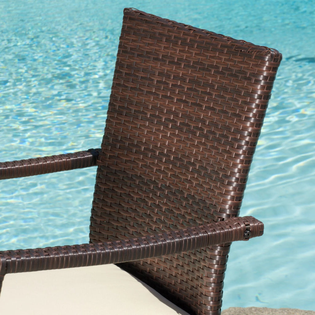 5-piece Wicker Dining Set with Cushions M899