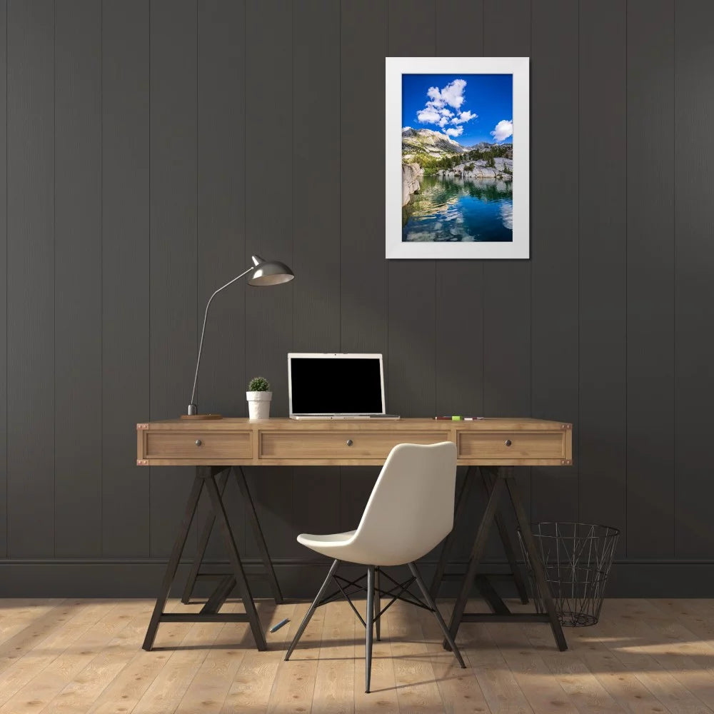 White Modern Wood Framed Art Print Y5788
