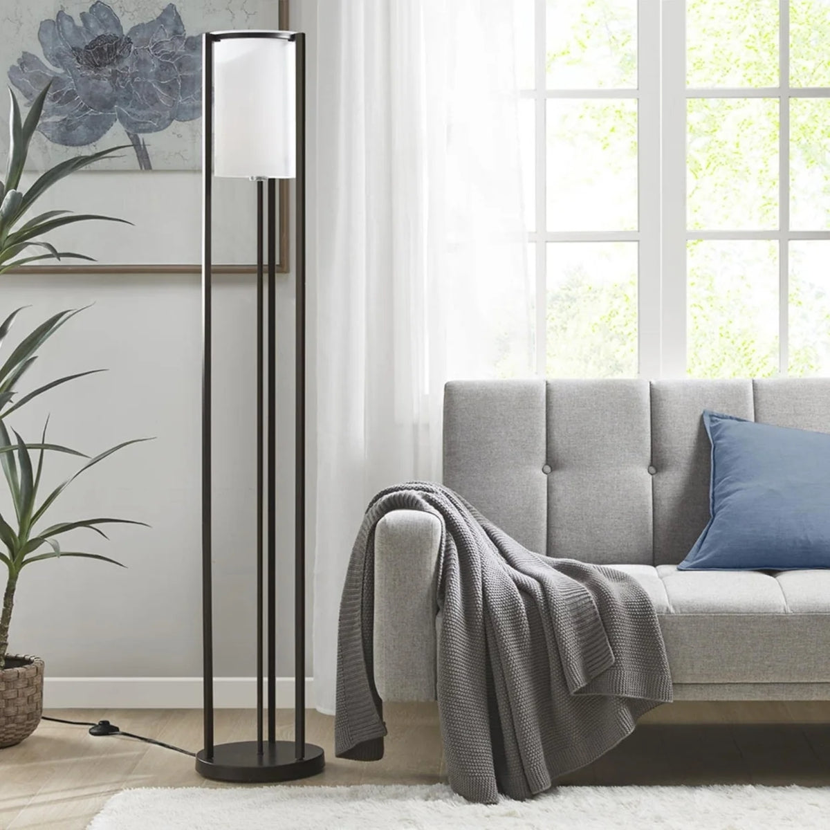 Floor Lamp with Black Finish A8836